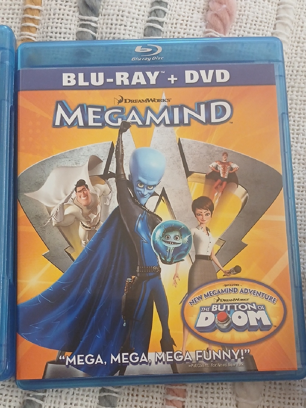 Blu Rey DVD - Picture 2 of 2